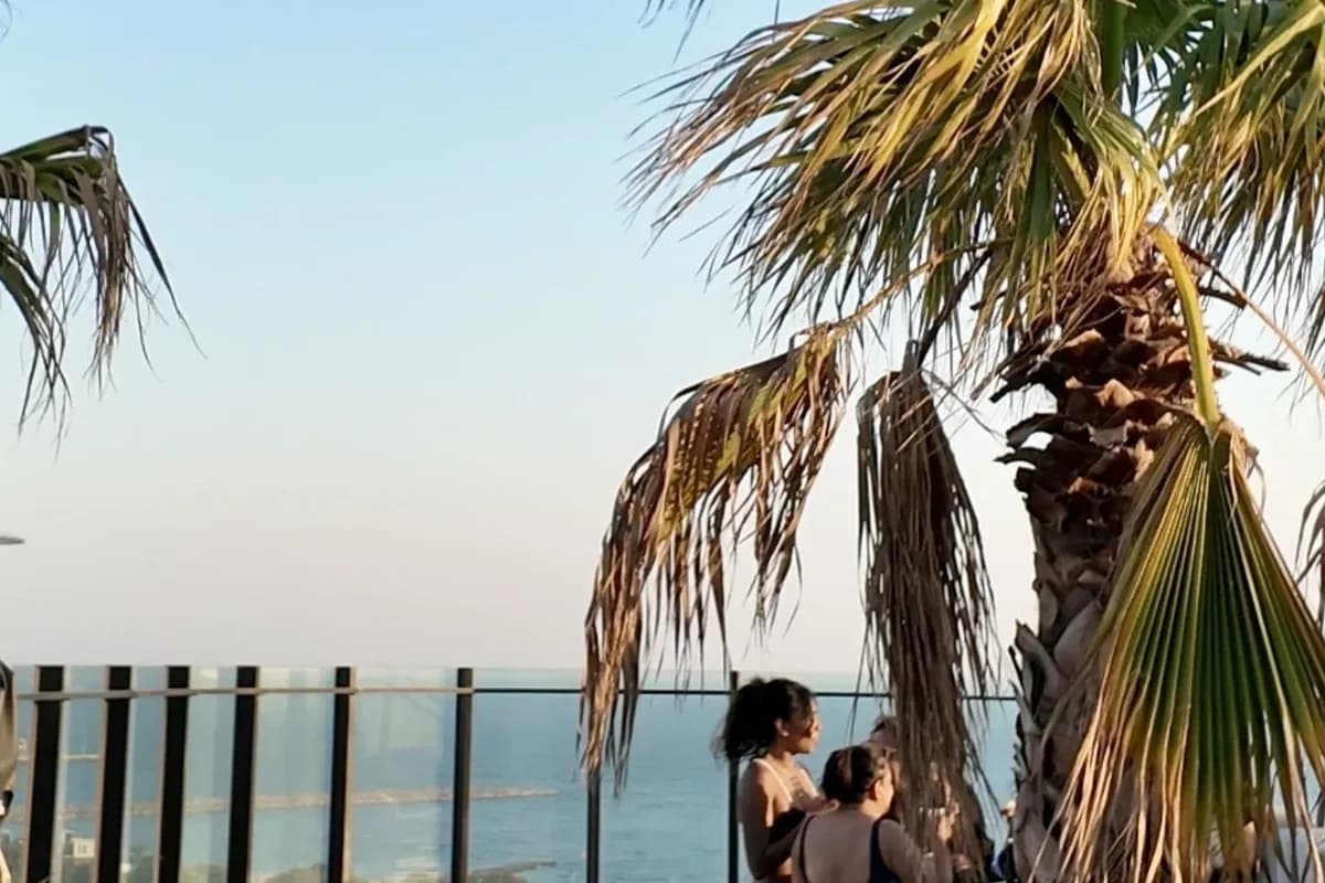 Saba Rooftop setting