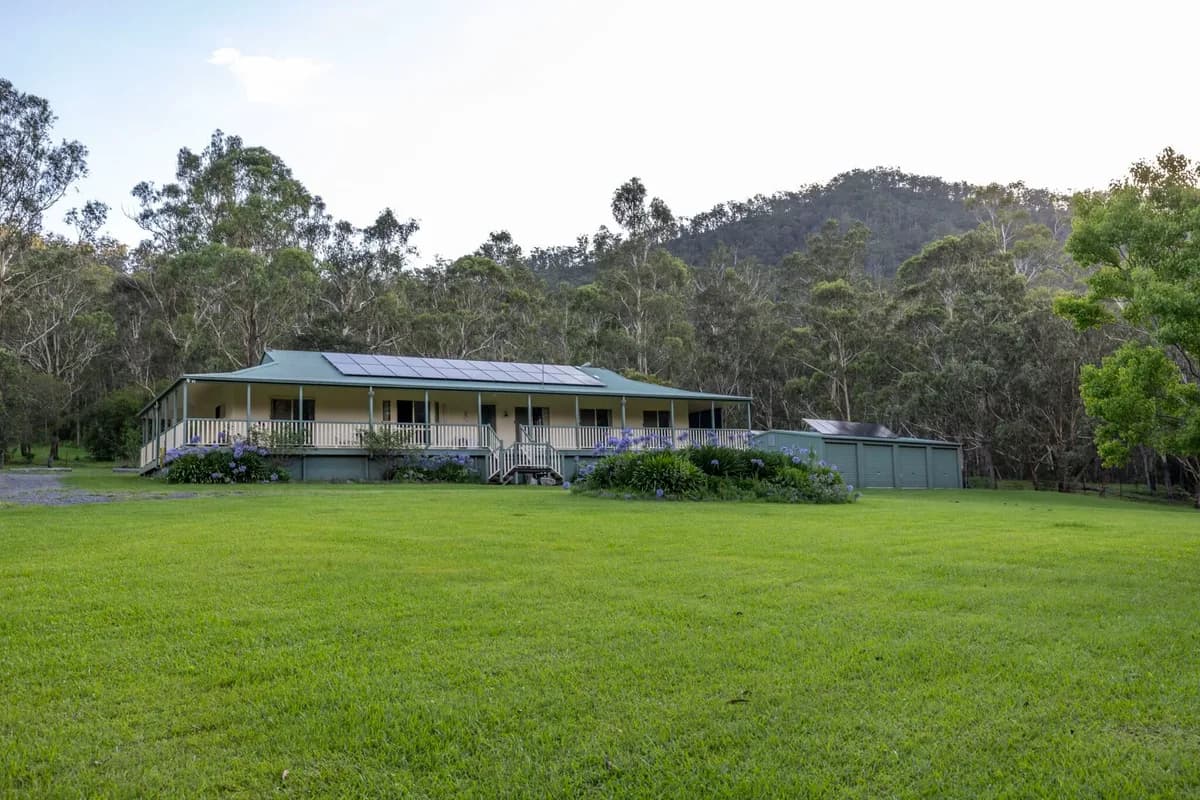 Gordon Country setting