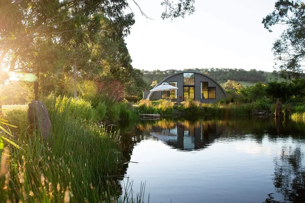 Glenlowren Nissen Hut setting