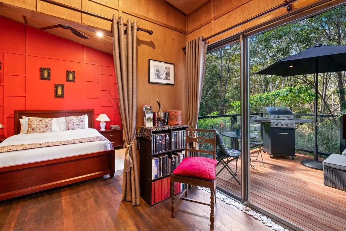 Noosa Hinterland Retreat setting