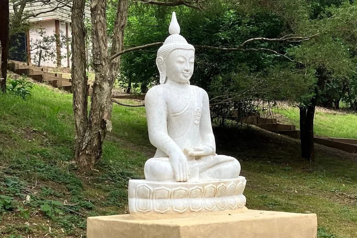 Blue Mountains Insight Meditation Centre setting