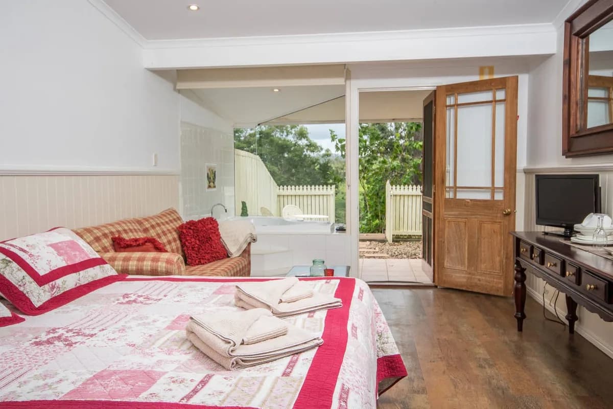 Kenilworth Homestead setting