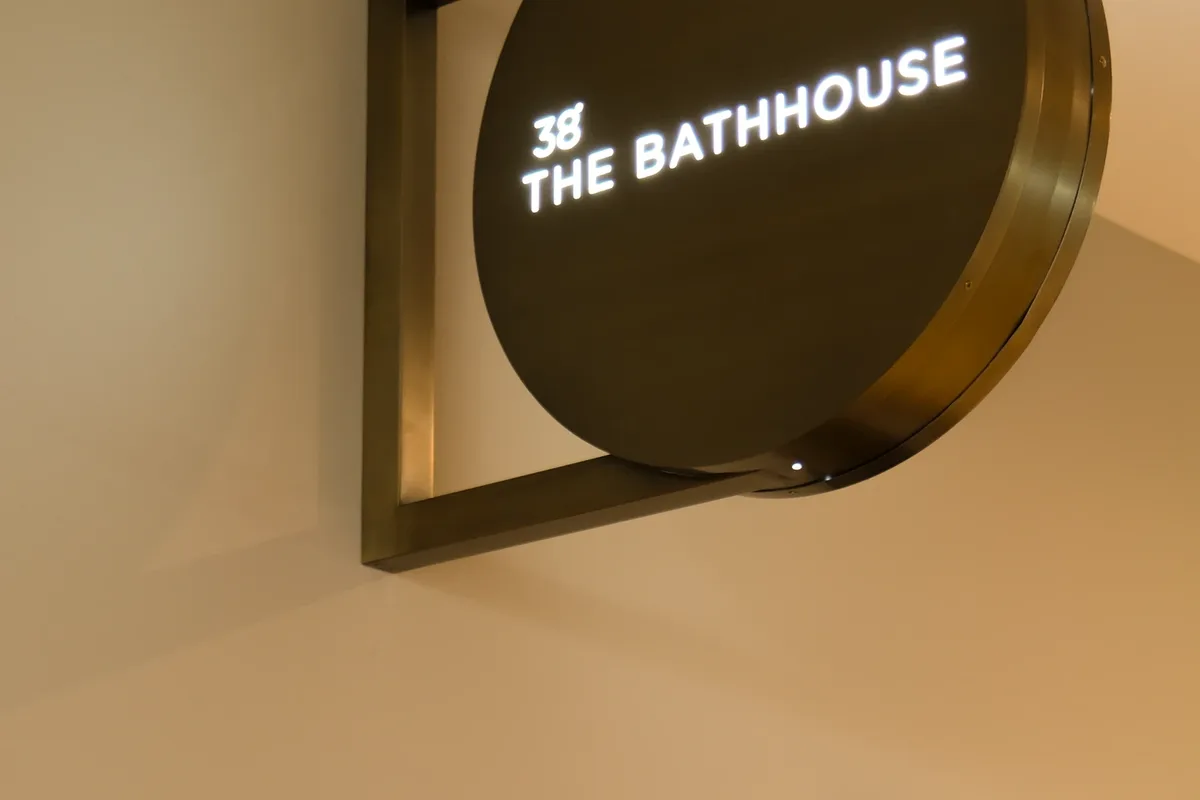 38° The Bathhouse setting